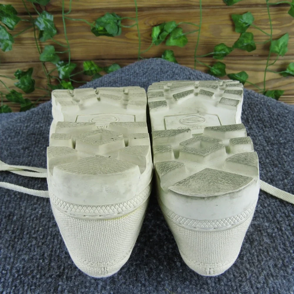 SKECHERS Men's  Sneaker Beige‎ Canvas Size 6 Medium  Used 2025